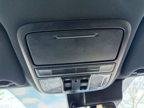 Used 2025 Honda Passport TrailSport image 38