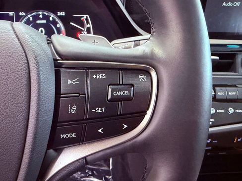 Certified 2022 Lexus ES 350 w/ Premium Package image 21