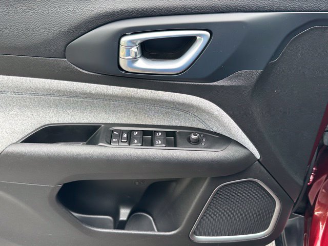 Used 2022 Jeep Compass Latitude AWD/4WD image 22