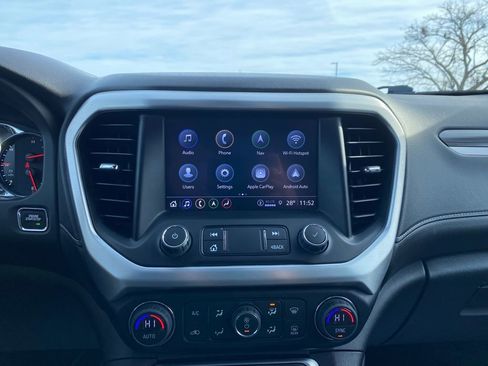 Used 2023 GMC Acadia SLT w/ Elevation Edition image 25