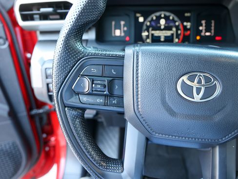 Certified 2026 Toyota Tacoma SR5 AWD/4WD image 20