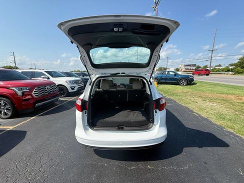 Used 2016 Ford C-MAX SEL w/ Equipment Group 301A FWD image 5