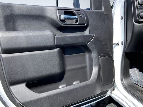 Used 2022 Chevrolet Silverado 2500 Custom AWD/4WD image 22