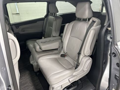 Used 2023 Honda Odyssey Touring image 14