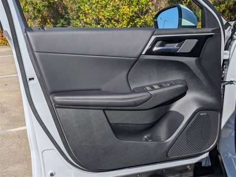 New 2025 Mitsubishi Outlander SE image 10