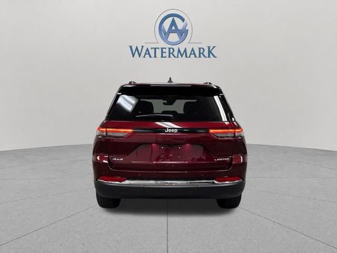 Used 2025 Jeep Grand Cherokee Limited AWD/4WD image 4