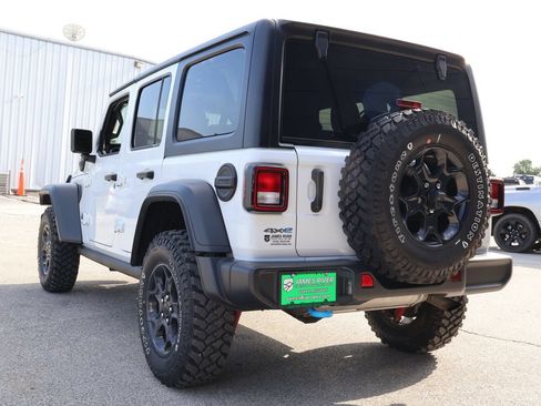 Used 2023 Jeep Wrangler Unlimited w/ Cold Weather Group AWD/4WD image 3