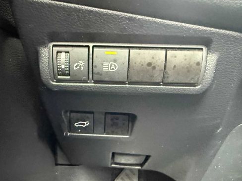 Used 2024 Toyota Corolla Cross XLE w/ Convenience Package FWD image 26