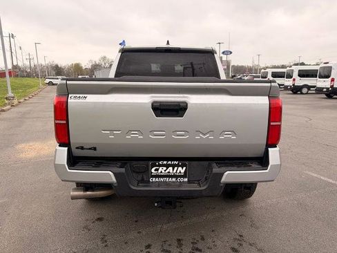 Used 2024 Toyota Tacoma TRD Off-Road AWD/4WD image 6