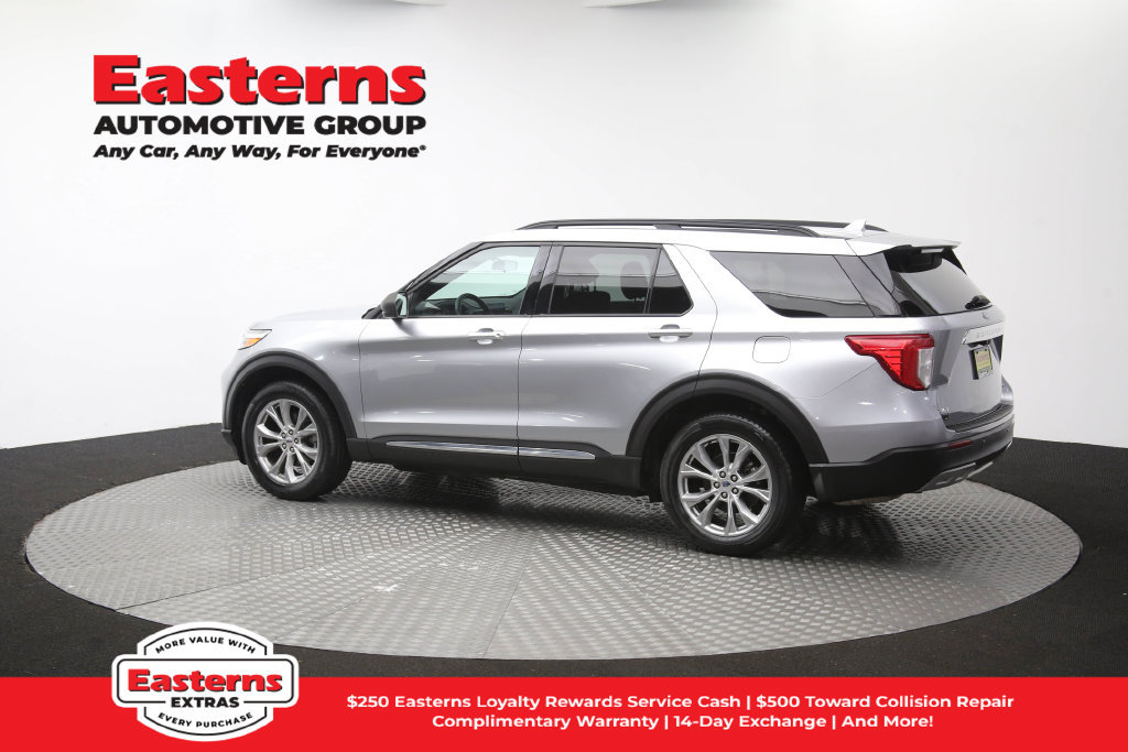 Used 2020 Ford Explorer XLT w/ Equipment Group 202A AWD/4WD image 63