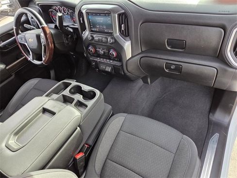 Used 2021 Chevrolet Silverado 1500 LT image 16