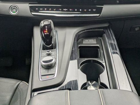 Used 2023 Cadillac Escalade Sport w/ LPO, ONYX Package image 21