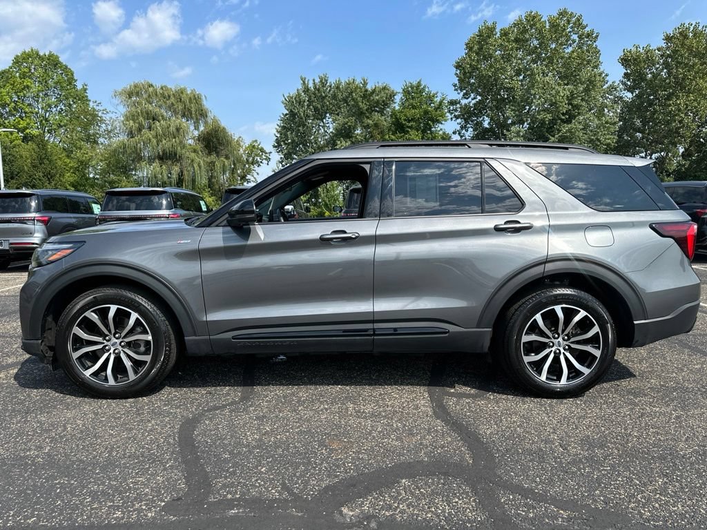 Used 2026 Ford Explorer ST-Line AWD/4WD image 9