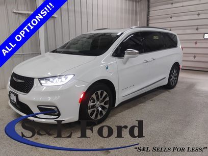 Used 2022 Chrysler Pacifica Pinnacle