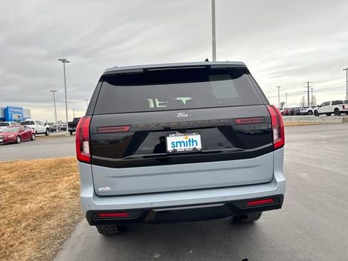 Used 2025 Ford Expedition Tremor image 4
