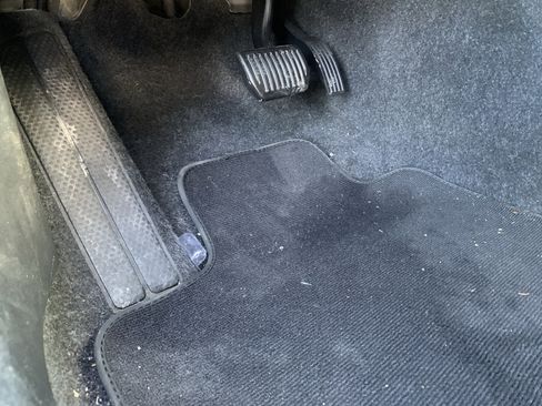 Used 2025 Volvo XC40 B5 Core image 17