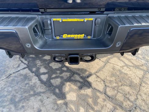 Used 2024 Ford F350 Lariat w/ Lariat Ultimate Package image 4