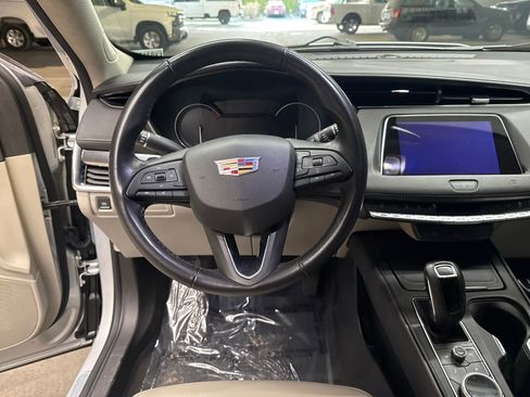 Used 2019 Cadillac XT4 Luxury image 15