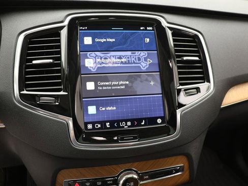 Used 2024 Volvo XC90 T8 Plus w/ Protection Package Premier image 19