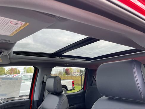 Used 2026 Ford F350 Lariat w/ FX4 Off-Road Package image 35