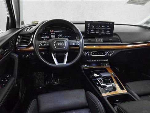 Used 2022 Audi Q5 2.0T Prestige w/ Prestige Package image 19