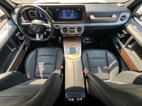 Used 2025 Mercedes-Benz G 63 AMG 4MATIC image 13