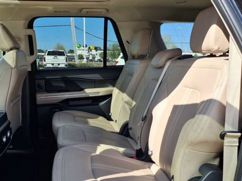 Used 2024 Ford Expedition Max Limited image 21