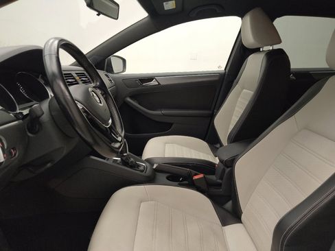 Used 2016 Volkswagen Jetta Sport image 17