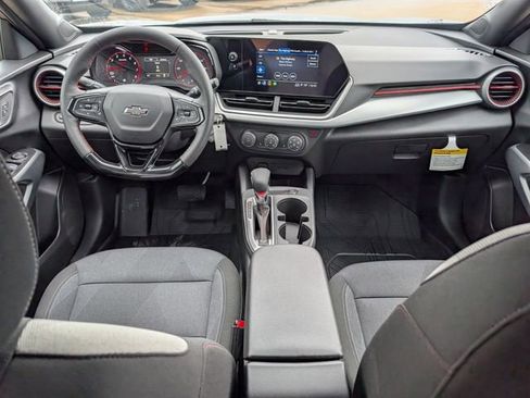 New 2026 Chevrolet Trax RS w/ Sunroof Package FWD image 5