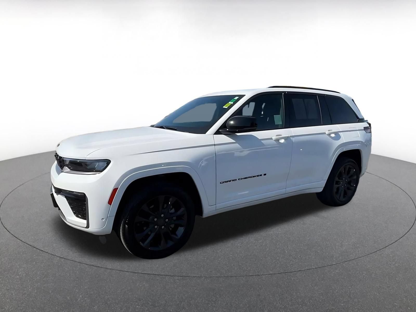 Used 2026 Jeep Grand Cherokee Limited AWD/4WD image 7