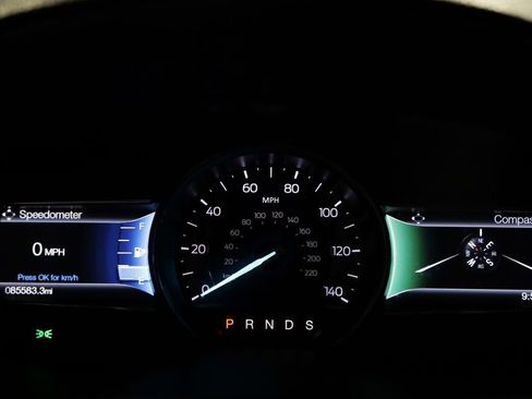 Used 2017 Ford Explorer XLT w/ Equipment Group 202A AWD/4WD image 46
