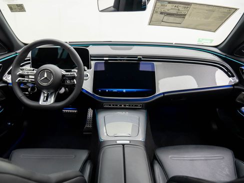 New 2026 Mercedes-Benz E 53 AMG e 4MATIC Sedan image 10