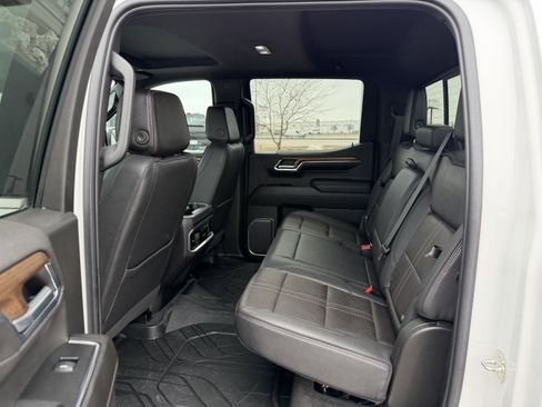 Used 2023 Chevrolet Silverado 1500 High Country w/ High Country Premium Package image 19