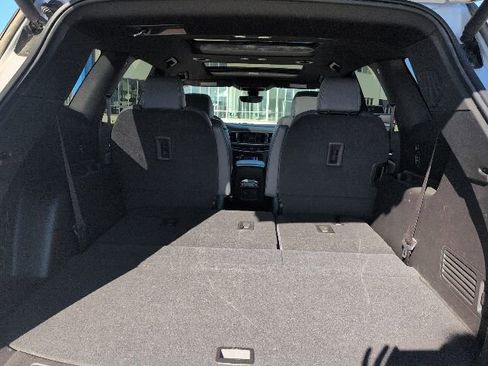 Used 2022 Buick Enclave Premium w/ Experience Buick Package image 6