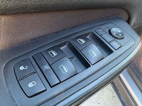 Used 2015 Jeep Cherokee Latitude w/ Comfort/Convenience Group image 17