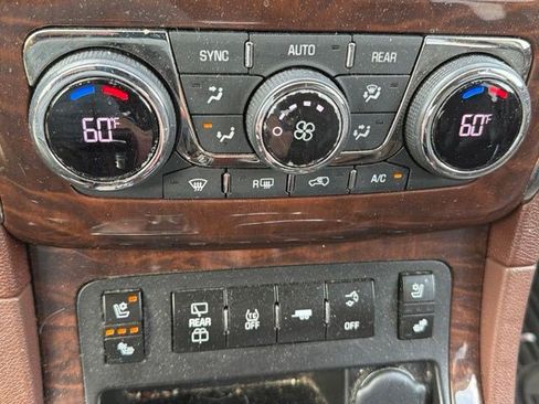 Used 2014 Buick Enclave Premium AWD/4WD image 18