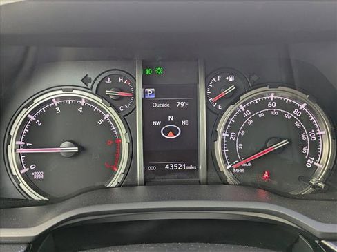 Used 2023 Toyota 4Runner Limited image 12