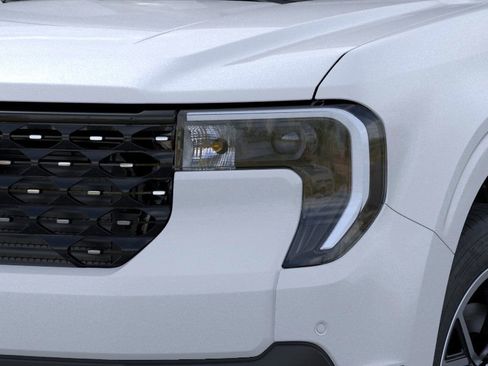 New 2025 Ford Maverick Lariat image 19