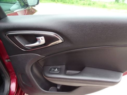Used 2016 Chrysler 200 C w/ Premium Group FWD image 37