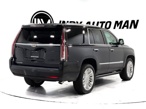 Used 2018 Cadillac Escalade Platinum AWD/4WD image 4
