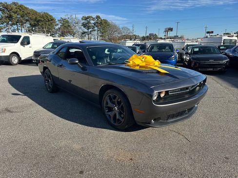 Used 2018 Dodge Challenger SXT Plus image 11