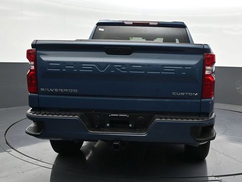 Used 2024 Chevrolet Silverado 1500 Custom image 4
