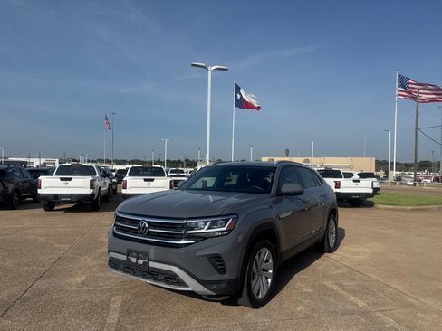 Used 2021 Volkswagen Atlas Cross Sport SE FWD image 7