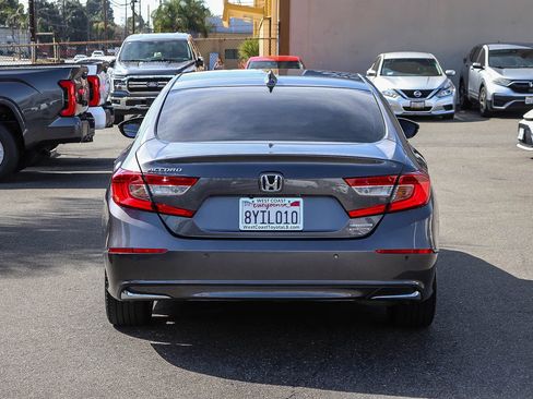 Used 2021 Honda Accord Touring image 9