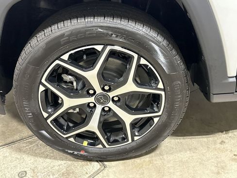 New 2026 Jeep Compass Limited image 25