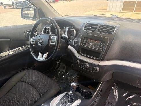 Used 2019 Dodge Journey SE w/ Premium Group FWD image 20