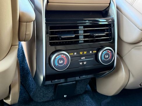 New 2026 Land Rover Range Rover SE image 34