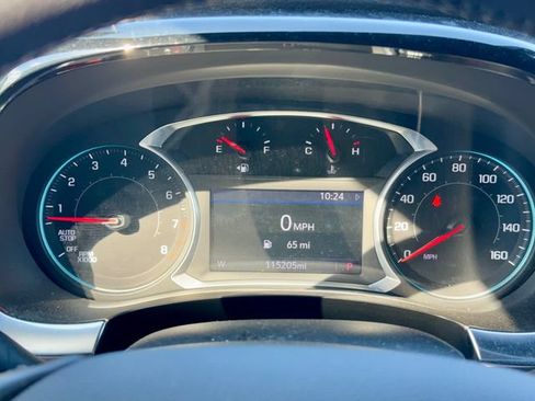 Used 2022 Chevrolet Traverse LT AWD/4WD image 19