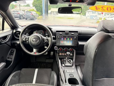 Used 2024 Toyota GR86 Premium RWD image 14