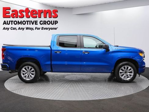 Used 2022 Chevrolet Silverado 1500 Custom image 4
